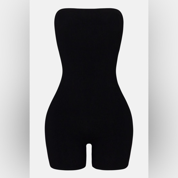 Fashion Nova Snatched Strapless Romper in Black ‘Buenos Aires Romper’ | S | NEW - Picture 2 of 5